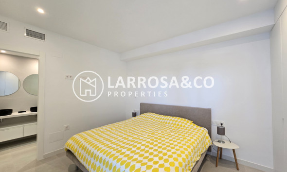 Resale - Apartment - Pilar de la Horadada - Costa Blanca