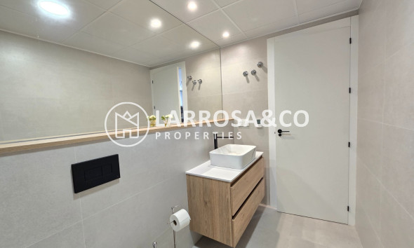 Resale - Apartment - Pilar de la Horadada - Costa Blanca