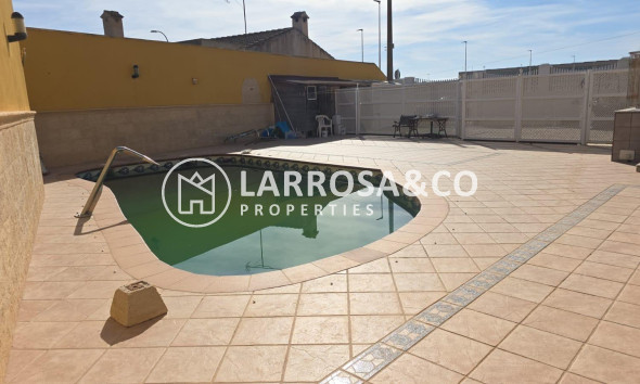 Reventa - Chalet - Pilar de la Horadada - PILAR DE LA HORADADA