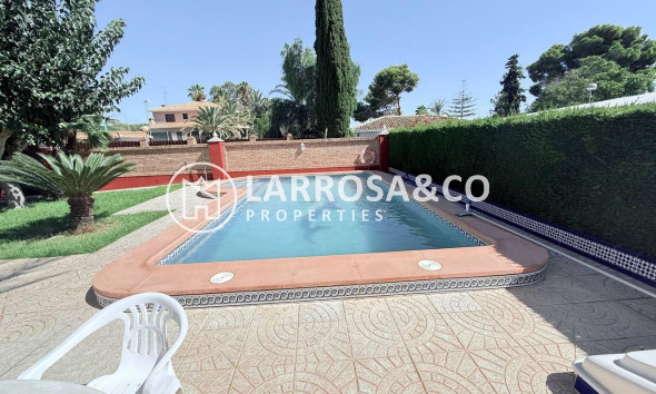 A Vendre - Villa - Campoamor