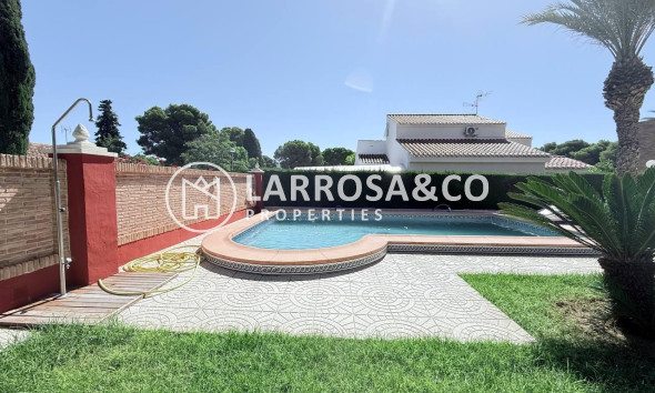 A Vendre - Villa - Campoamor