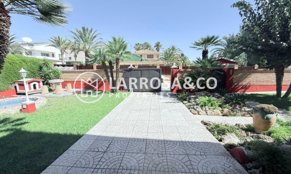 A Vendre - Villa - Campoamor