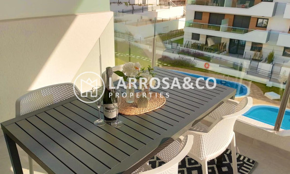 Resale - Apartment - Villamartín - Costa Blanca