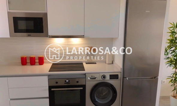 Resale - Apartment - Villamartín - Costa Blanca