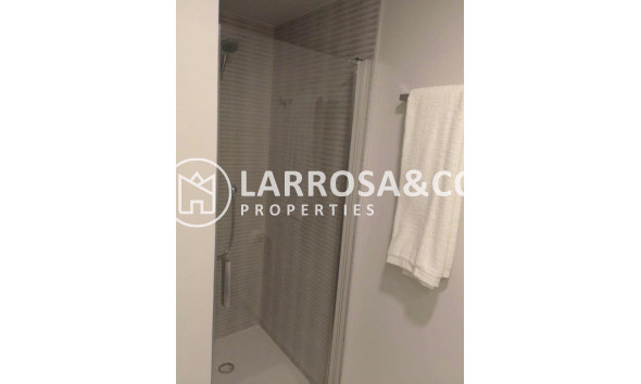 Resale - Apartment - Villamartín - Costa Blanca