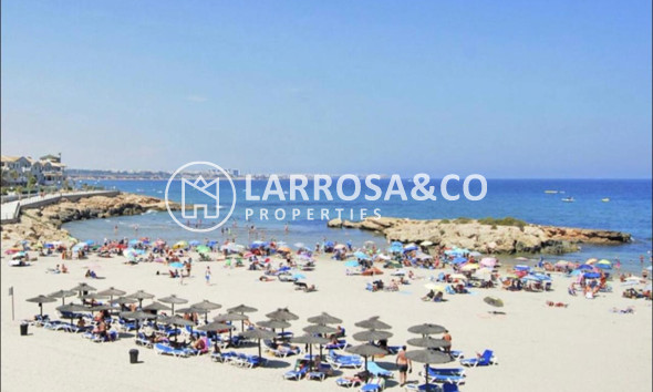 Resale - Apartment - Villamartín - Costa Blanca