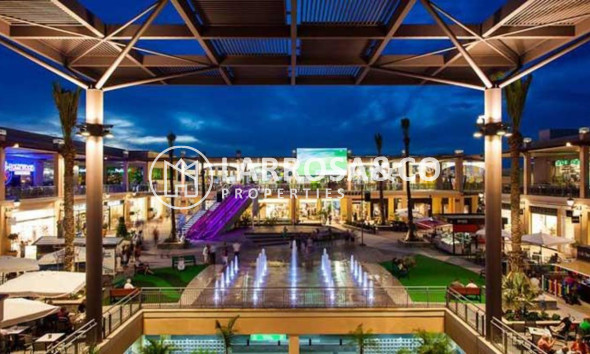 Resale - Apartment - Villamartín - Costa Blanca