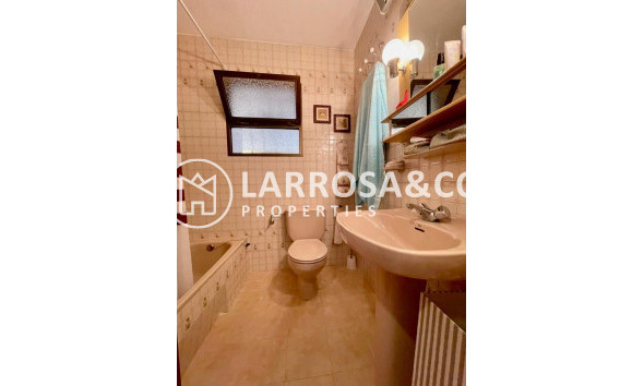 Вторичный рынок - Дом - Benidorm - Urbanizaciones