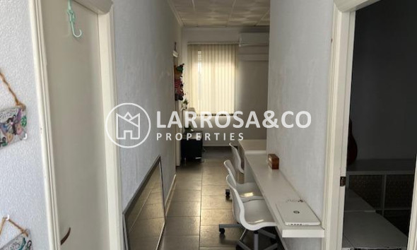 Reventa - Adosado - Dolores - CENTRO