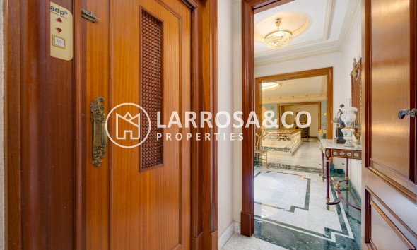 Resale - Country house - Callosa de Segura - Comunidad valenciana