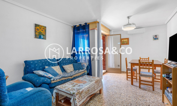 Resale - Apartment - Arenales del sol - Segunda linea playa