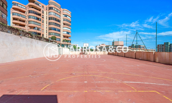 Resale - Apartment - Arenales del sol - Segunda linea playa