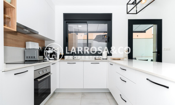 Reventa - Chalet - Los Montesinos - LOS MONTESINOS