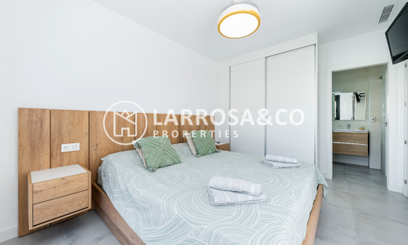 Reventa - Chalet - Los Montesinos - LOS MONTESINOS