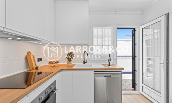 Resale - Semi-detached house - Villamartin - Costa Blanca