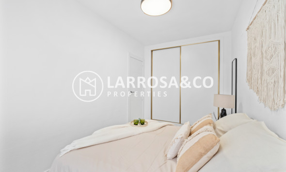 Resale - Semi-detached house - Villamartin - Costa Blanca