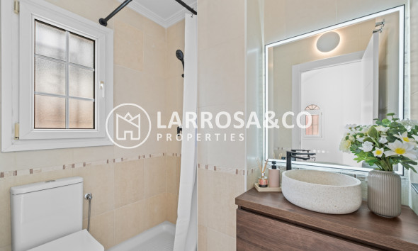 Resale - Semi-detached house - Villamartin - Costa Blanca