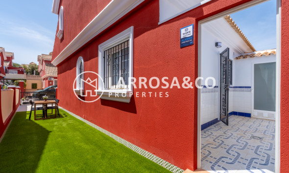 Resale - Semi-detached house - Villamartin - Costa Blanca