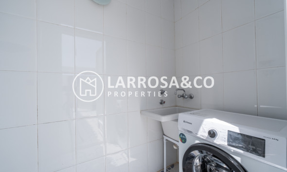 Resale - Semi-detached house - Villamartin - Costa Blanca