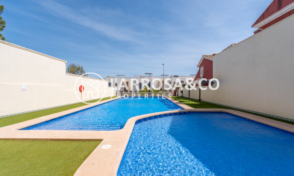 Resale - Semi-detached house - Villamartin - Costa Blanca