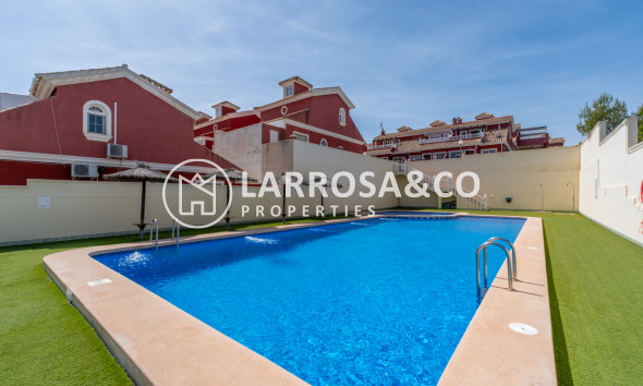 Resale - Semi-detached house - Villamartin - Costa Blanca