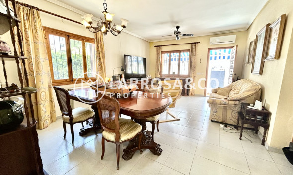 Resale - Detached House/Villa - La Zenia - Costa Blanca