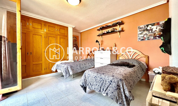 Resale - Detached House/Villa - La Zenia - Costa Blanca