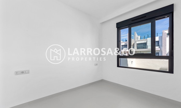 Resale - Apartment - San Miguel de Salinas - Inland