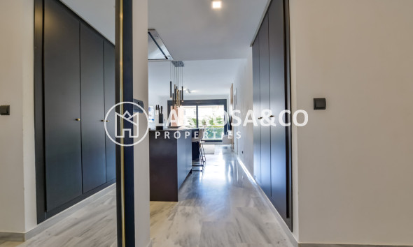 Resale - Apartment - Villajoyosa - La Cala