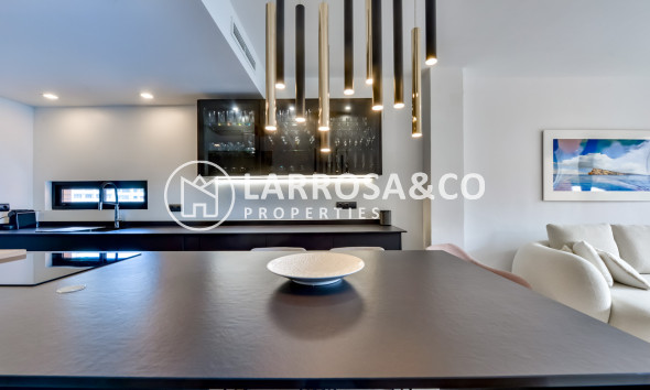 Resale - Apartment - Villajoyosa - La Cala