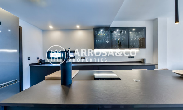 Resale - Apartment - Villajoyosa - La Cala