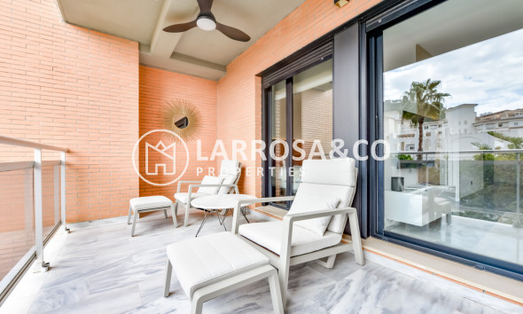 Resale - Apartment - Villajoyosa - La Cala