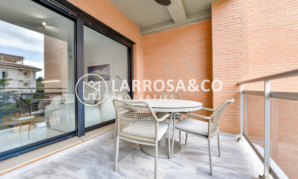 Resale - Apartment - Villajoyosa - La Cala