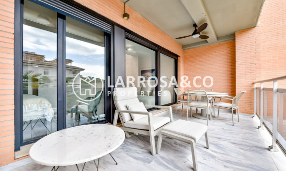 Resale - Apartment - Villajoyosa - La Cala