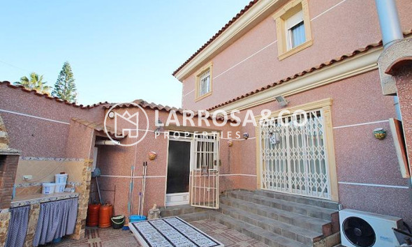 Reventa - Chalet - Formentera del Segura - C- Cooperativa