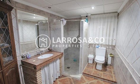 Reventa - Chalet - Formentera del Segura - C- Cooperativa