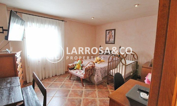 Reventa - Chalet - Formentera del Segura - C- Cooperativa