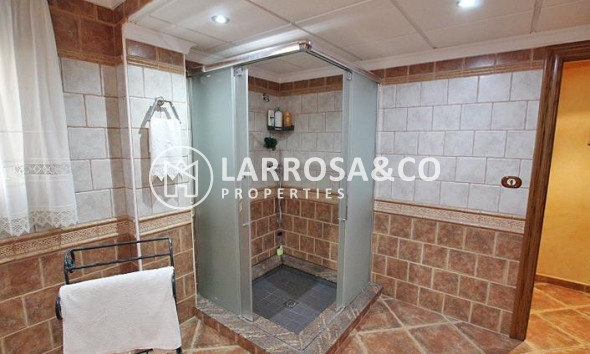 Reventa - Chalet - Formentera del Segura - C- Cooperativa