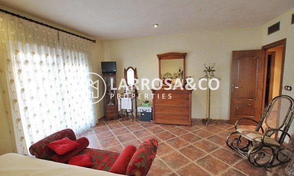 Reventa - Chalet - Formentera del Segura - C- Cooperativa