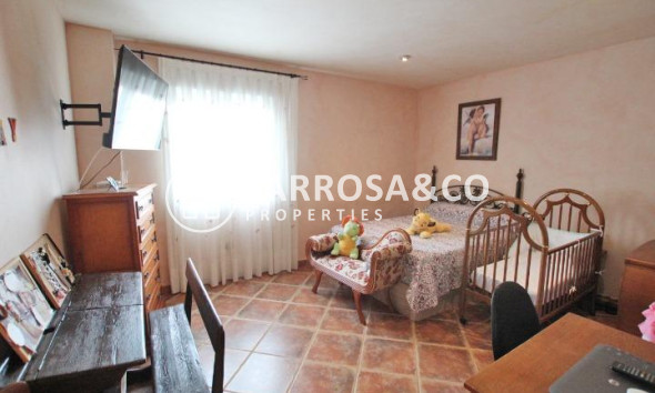 Reventa - Chalet - Formentera del Segura - C- Cooperativa