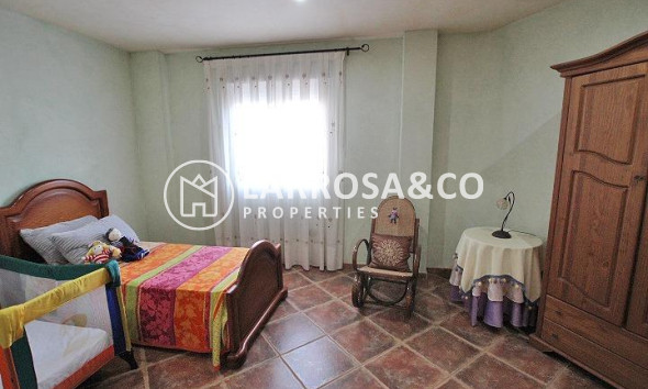 Reventa - Chalet - Formentera del Segura - C- Cooperativa