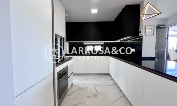 Resale - Apartment - San Miguel de Salinas - Inland