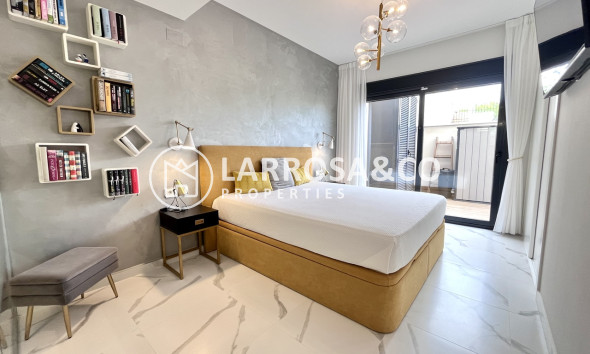 Resale - Apartment - San Miguel de Salinas - Inland