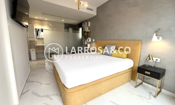 Resale - Apartment - San Miguel de Salinas - Inland