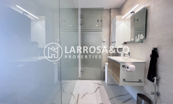 Resale - Apartment - San Miguel de Salinas - Inland