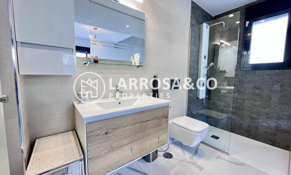 Resale - Apartment - San Miguel de Salinas - Inland