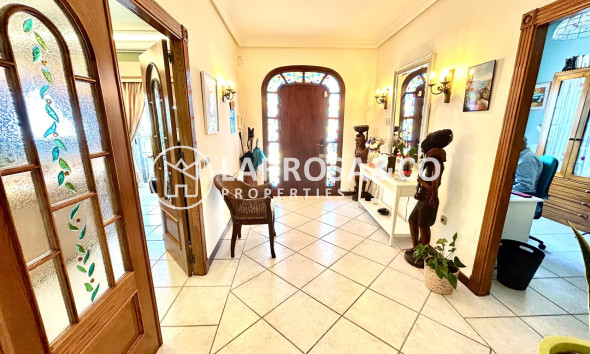 Resale - Detached House/Villa - La Mata - Costa Blanca