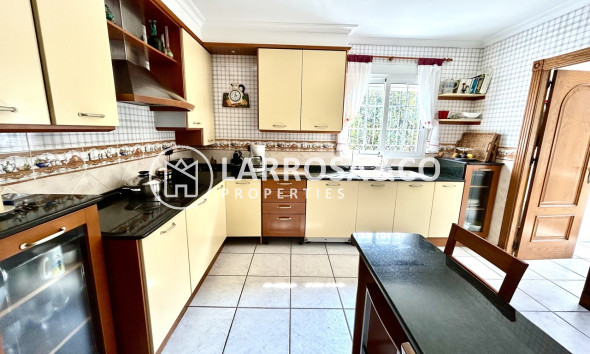 Resale - Detached House/Villa - La Mata - Costa Blanca