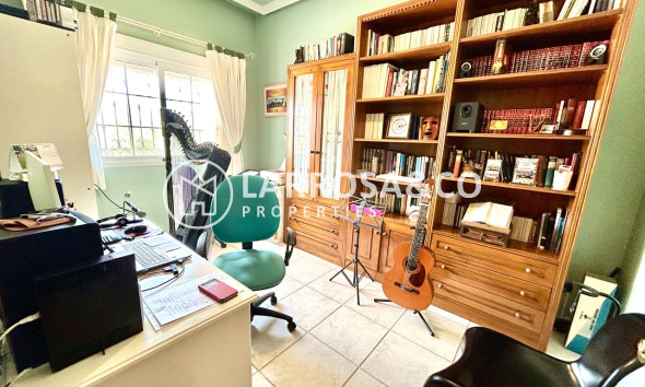 Resale - Detached House/Villa - La Mata - Costa Blanca