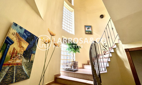 Resale - Detached House/Villa - La Mata - Costa Blanca